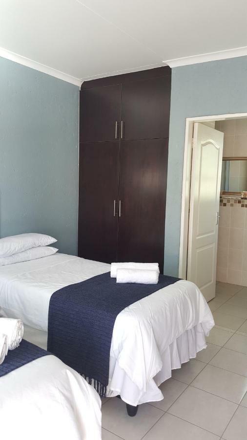 Silver Rest Guesthouse Mafikeng Exterior foto